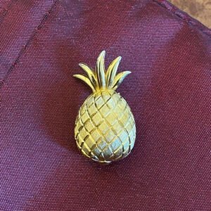 Vintage Crown Trifari  Gold Brushed Pineapple Brooch